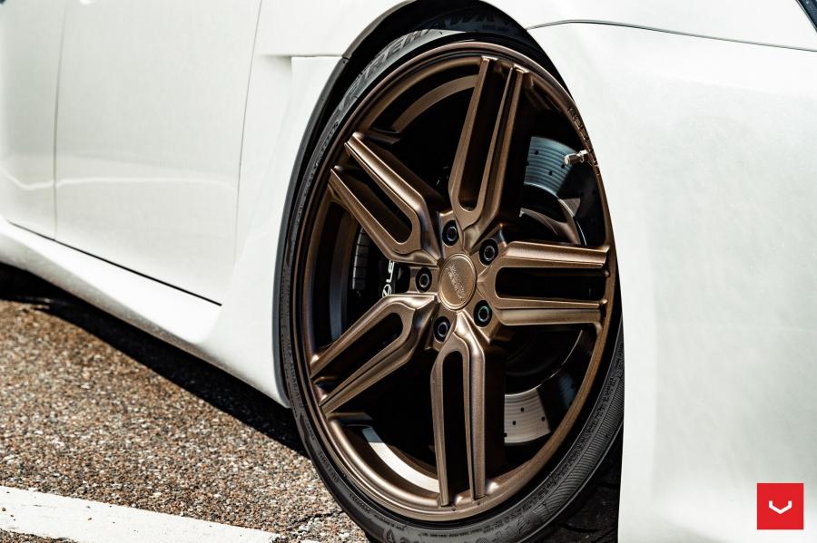 Детали экстерьера Lexus IS F on Vossen Wheels (HF-1) 2019 года  (фото 19 из 24)